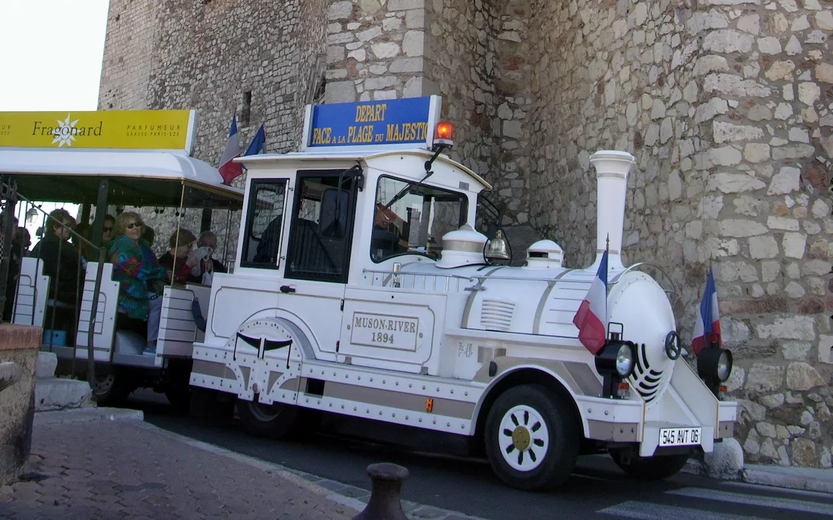 Tour d’1h en petit train offert